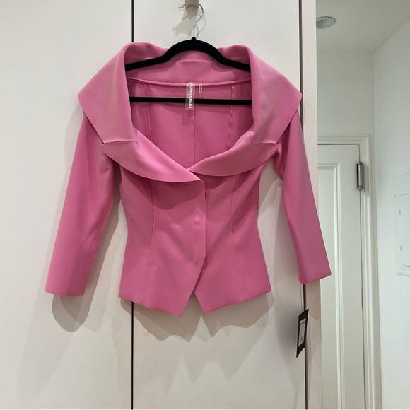Norma Kamali off-shoulder blazer in candy pink, size xxs, NWT - Picture 3 of 6